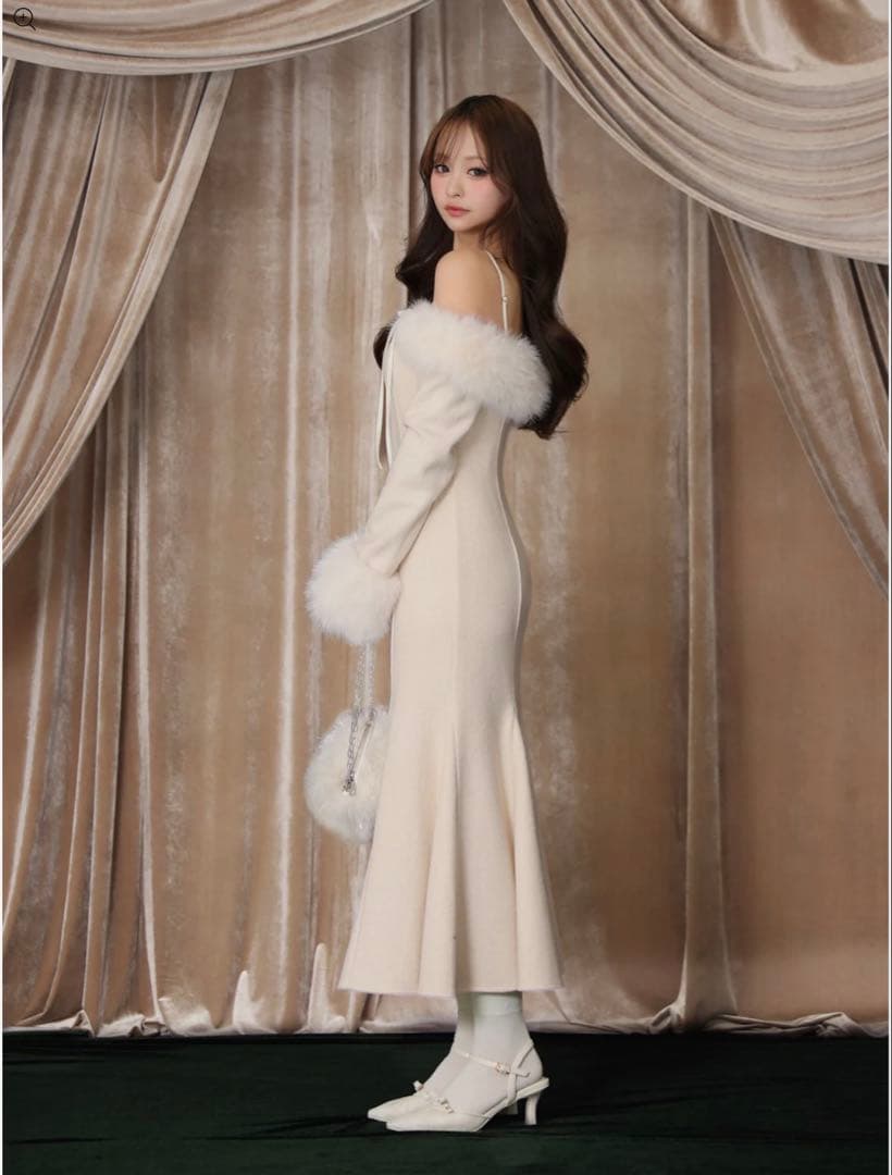 Fur sleeve ribbon ｍermaid onepiece