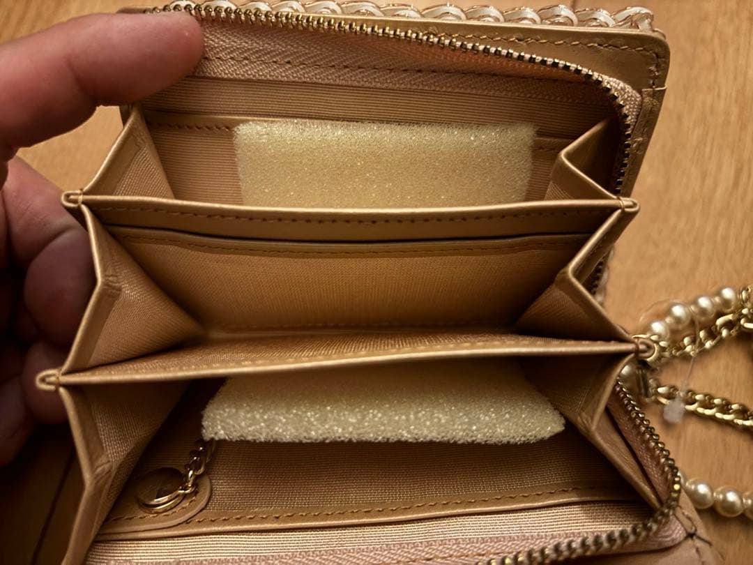 ANTEPRIMAミスクリオ パール　ウォレット