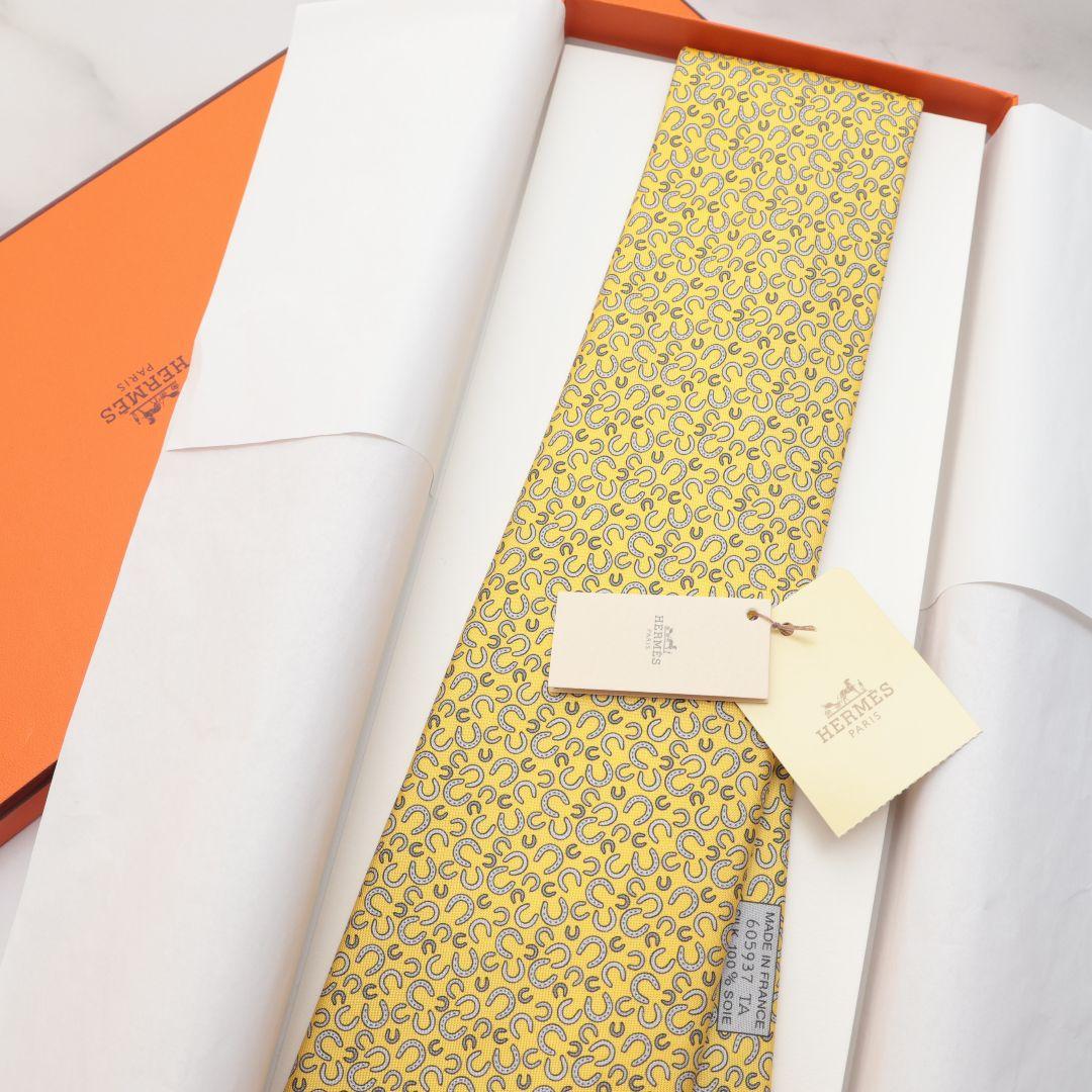 未使用 HERMES エルメス イエロー シルク ネクタイ 模様入り