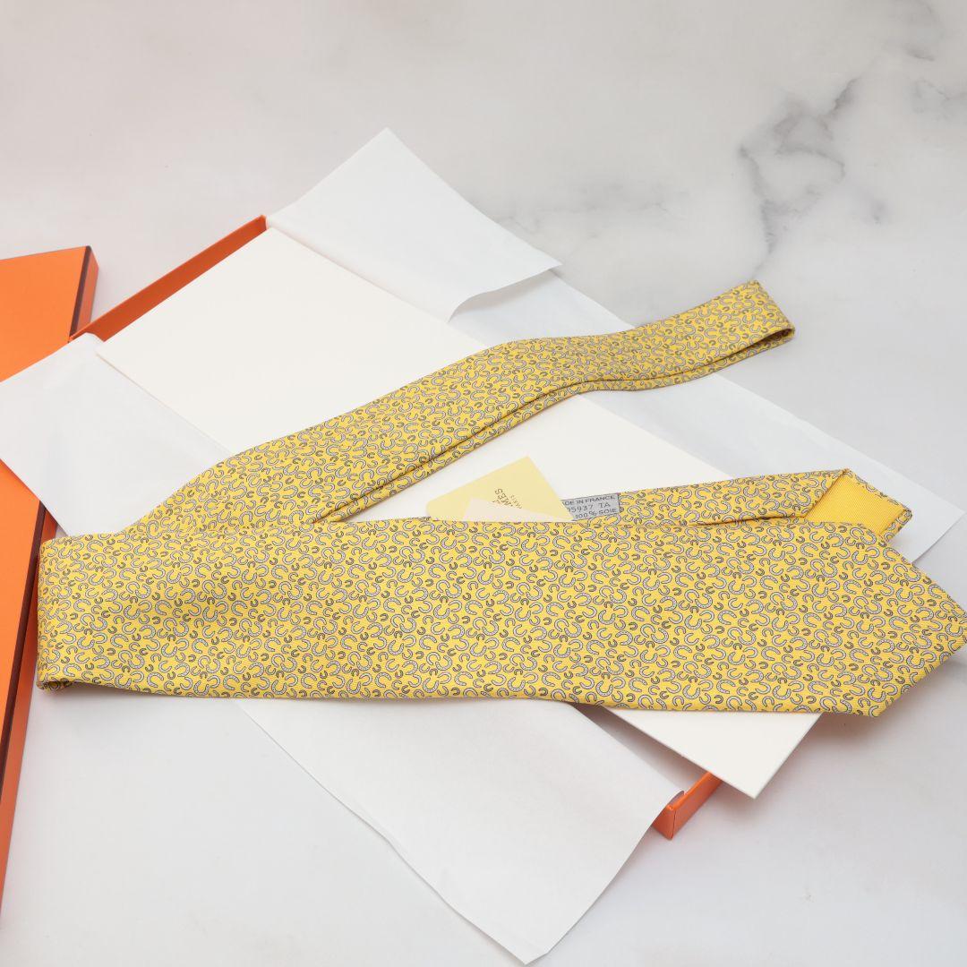 未使用 HERMES エルメス イエロー シルク ネクタイ 模様入り