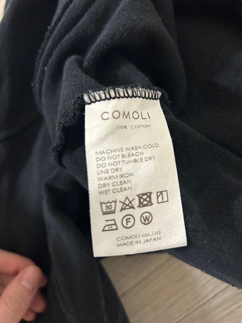 comoli フットボールTシャツ フェードブラック