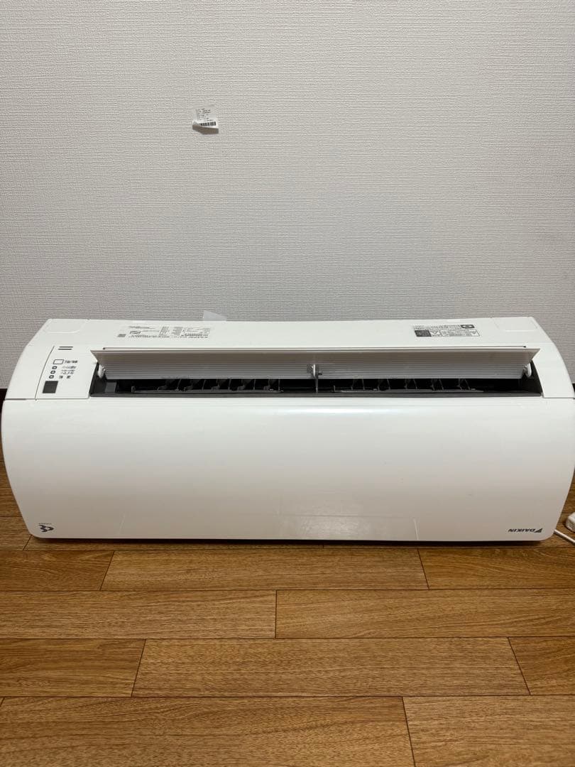 ダイキン ルームエアコン AR22WESK-W（2019年製）室内機と室外機付き