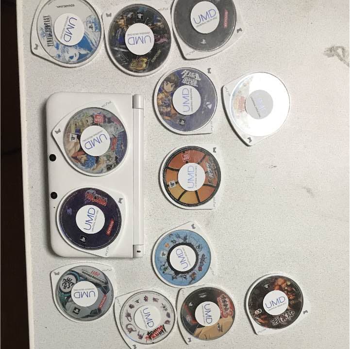 3DSLL本体、PSPソフト