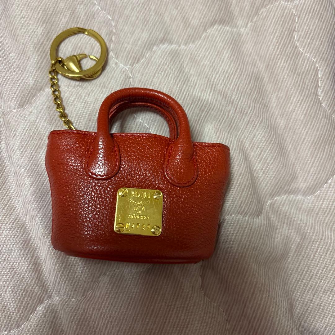 MCM赤色ミニバッグ型キーケース キーホルダー付き