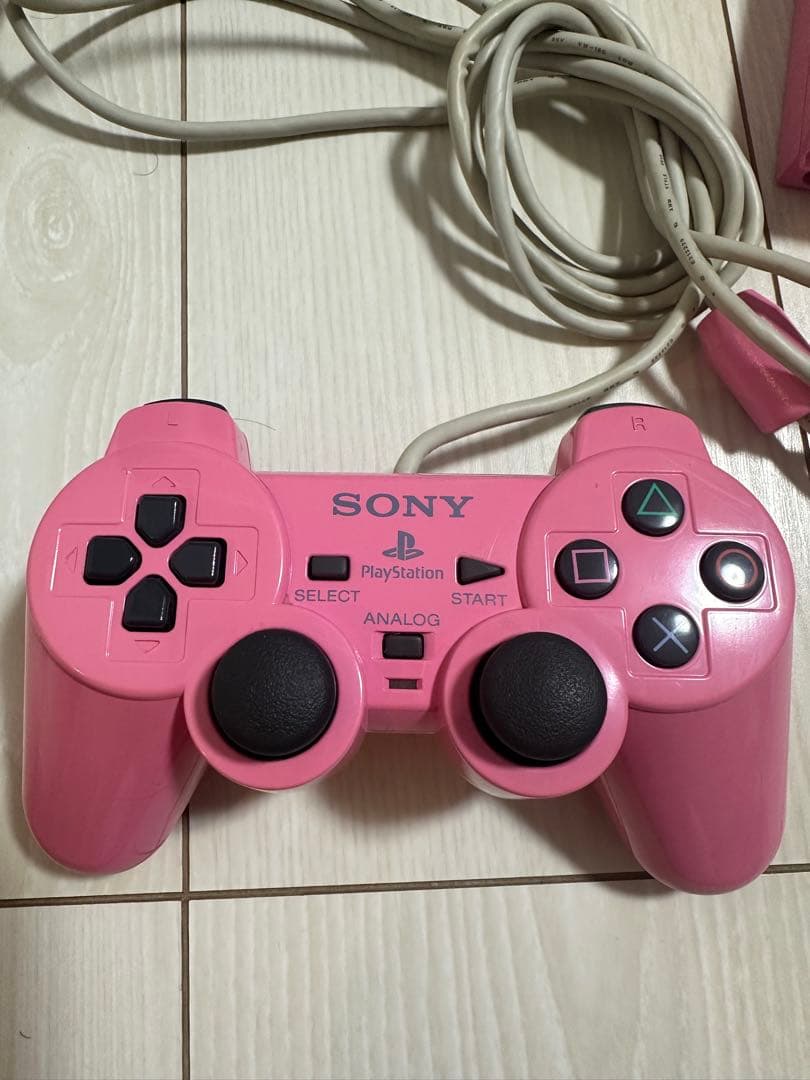 ピンクのPlayStation 2 本体とコントローラー♡♡