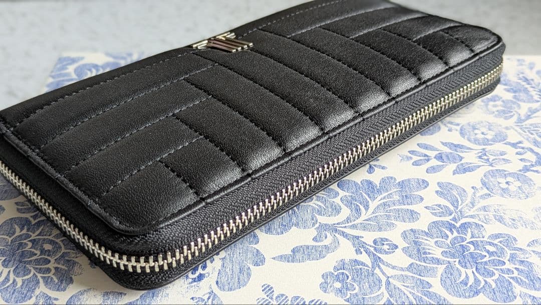 【LANVINenBleu】☆匿名配送☆ 長財布　ブラック　箱付き　美品