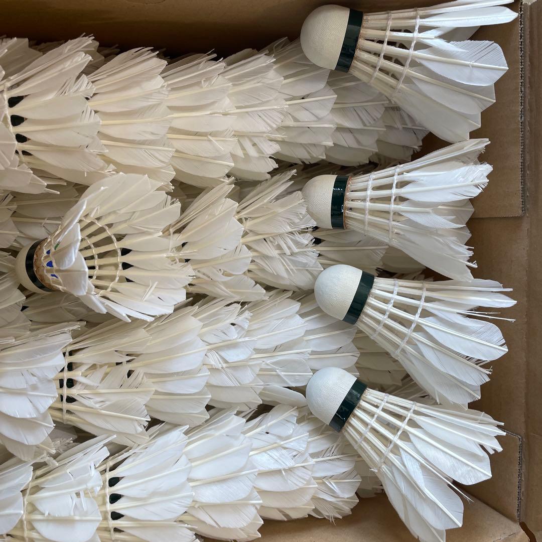 ニューオフィシャル【 YONEX 】使用済みシャトル 110個