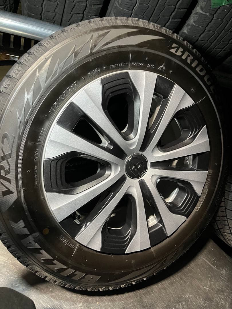 プリウススタッドレスタイヤ　専用出品