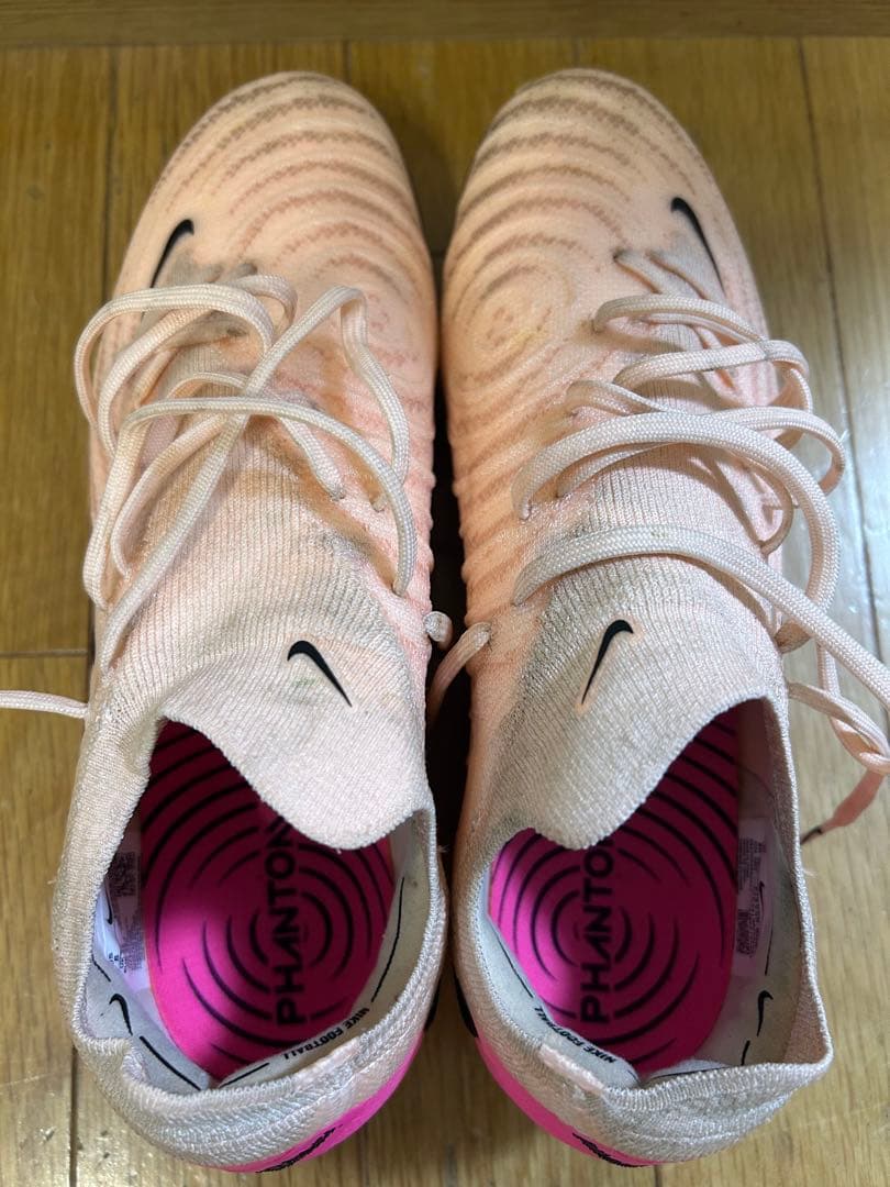 Nike Phantom サッカーシューズ ピンク/ベージュ