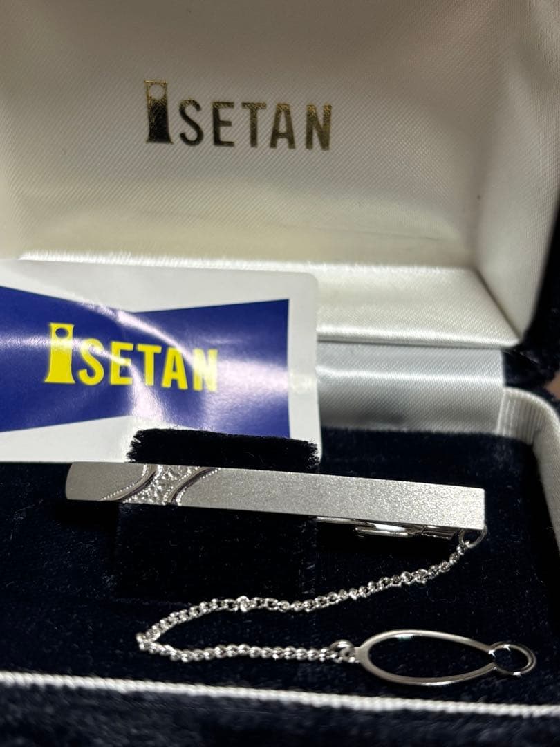 Lion Starネクタイピン シンプルデザイン　K10WG刻印入