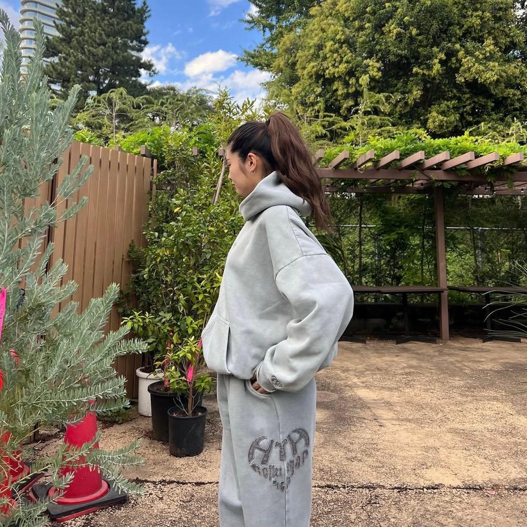 【新品未使用タグ付き】Hotter than Hellパーカー