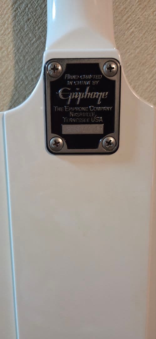 エピフォン サンダーバード ホワイト Epiphone Thunderbird