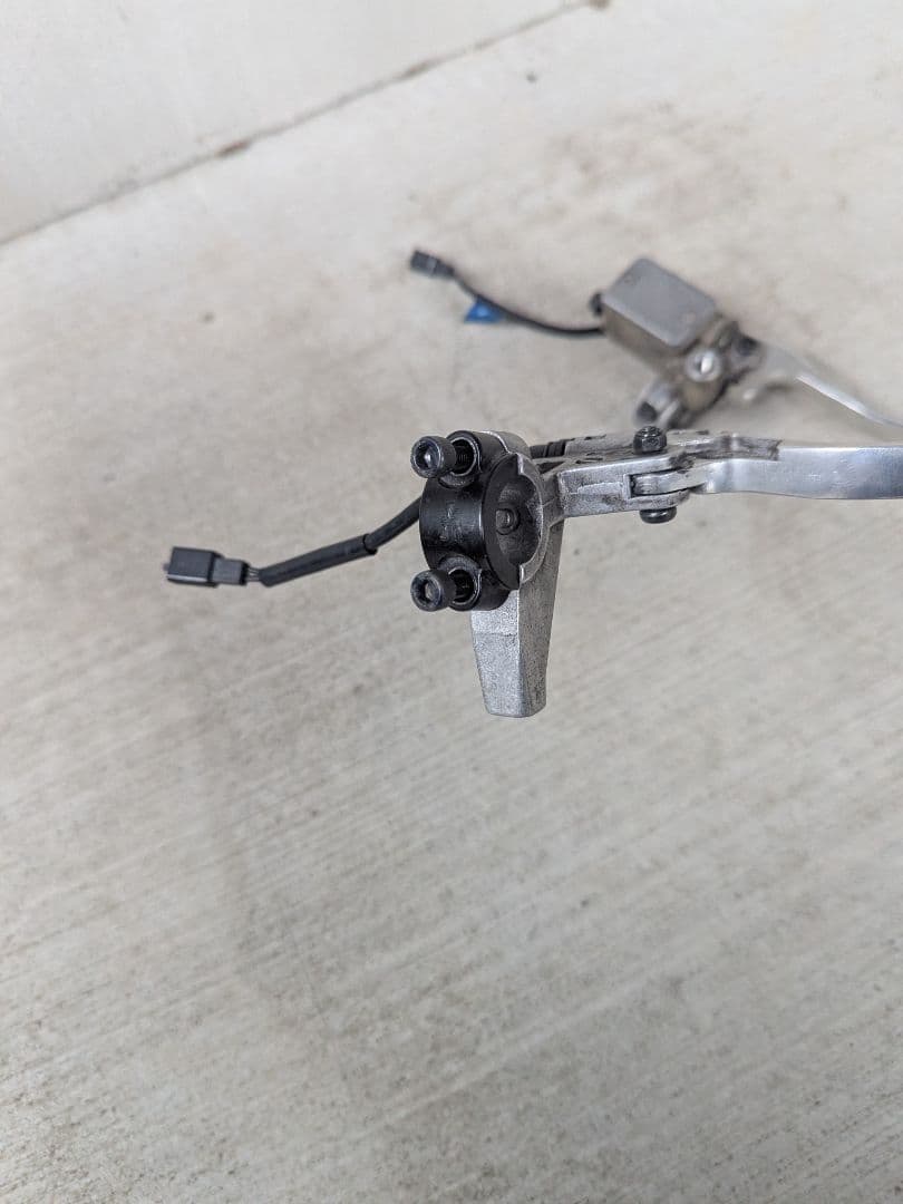 シグナス２型　国内　フロントブレーキマスター、リアブレーキ　レバー共