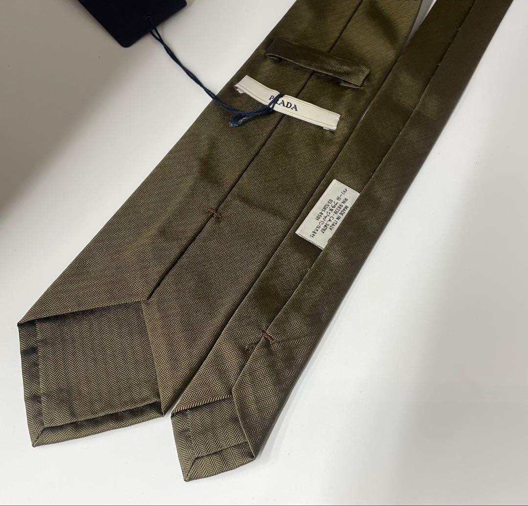 新品 プラダ ネクタイ ハイブランド ヘリンボーン ブラウン カーキ PRADA