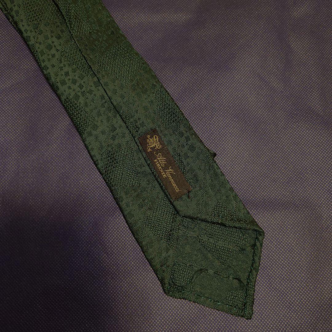 アットヴァンヌッチ ネクタイ（セッテピエゲ）