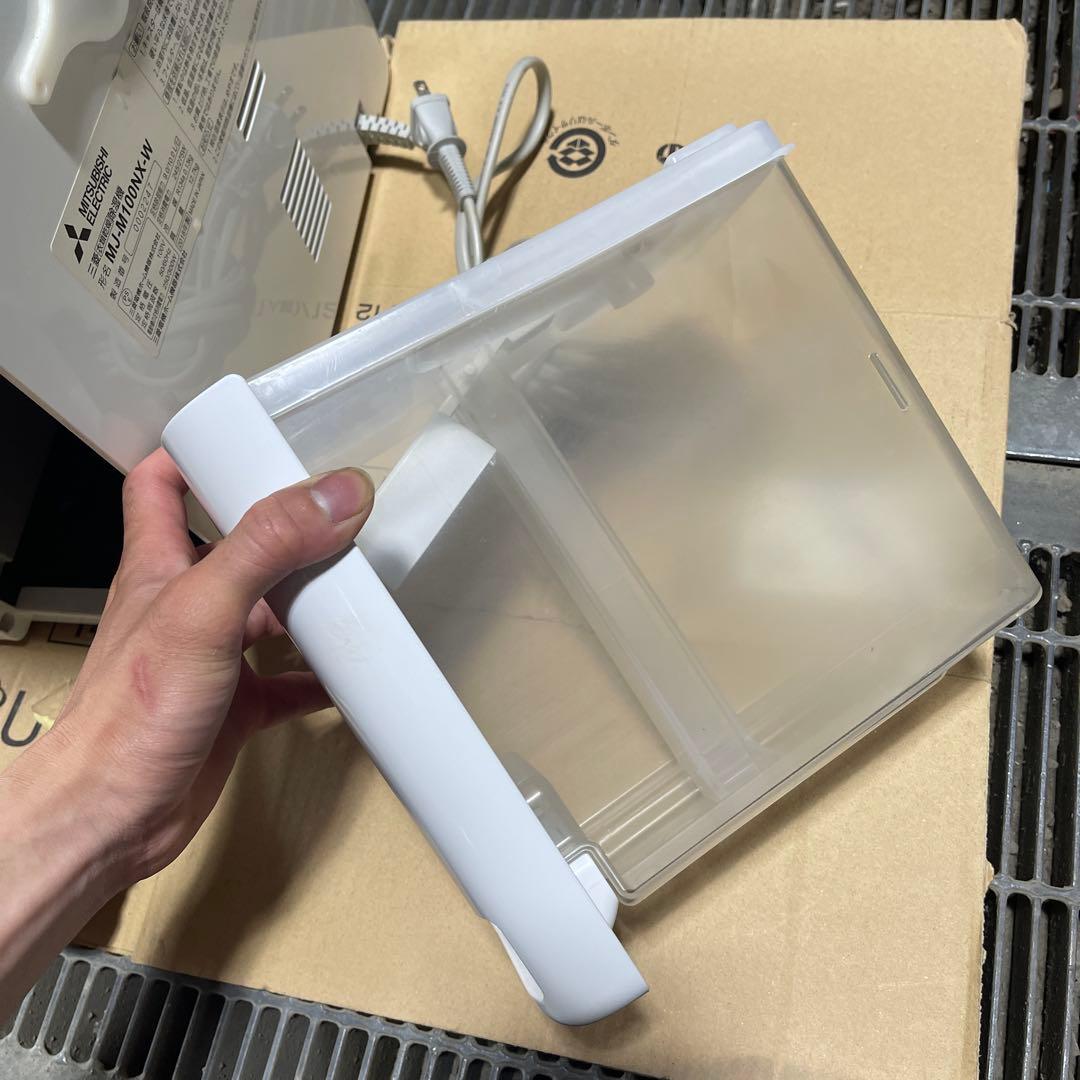 3Dムーブアイ搭載 除湿乾燥機 MJ-M100NX-W サラリ