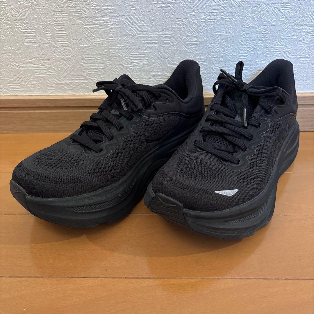靴 HOKA BONDI 9