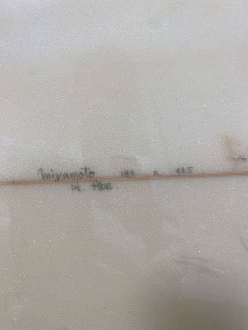 80年代のショートボード(メーカー/ドロップアウト、シェイパー/阿部)