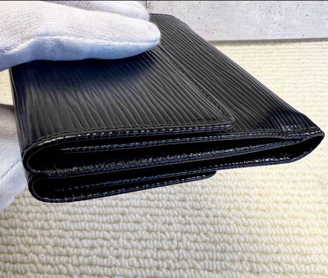 LOUIS VUITTON ポルトモネビエカルトクレディWホック財布