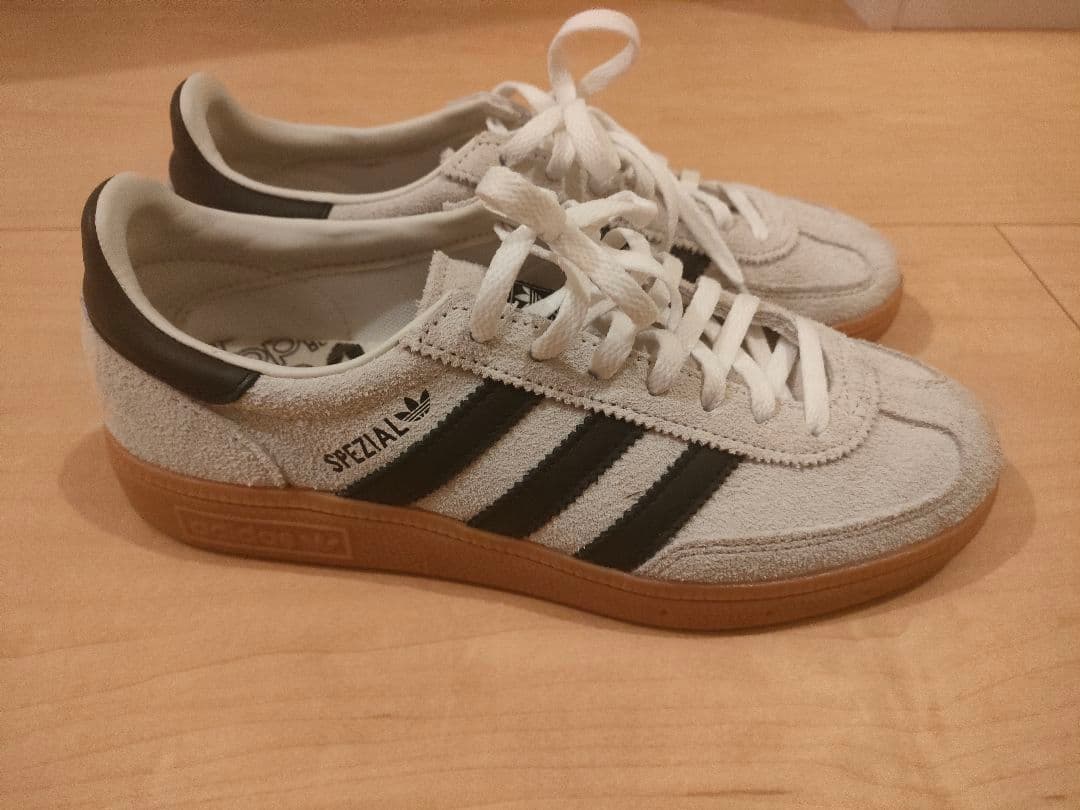 adidas　アディダスハンドボールスペツィアル　アディダスオリジナス　23cm