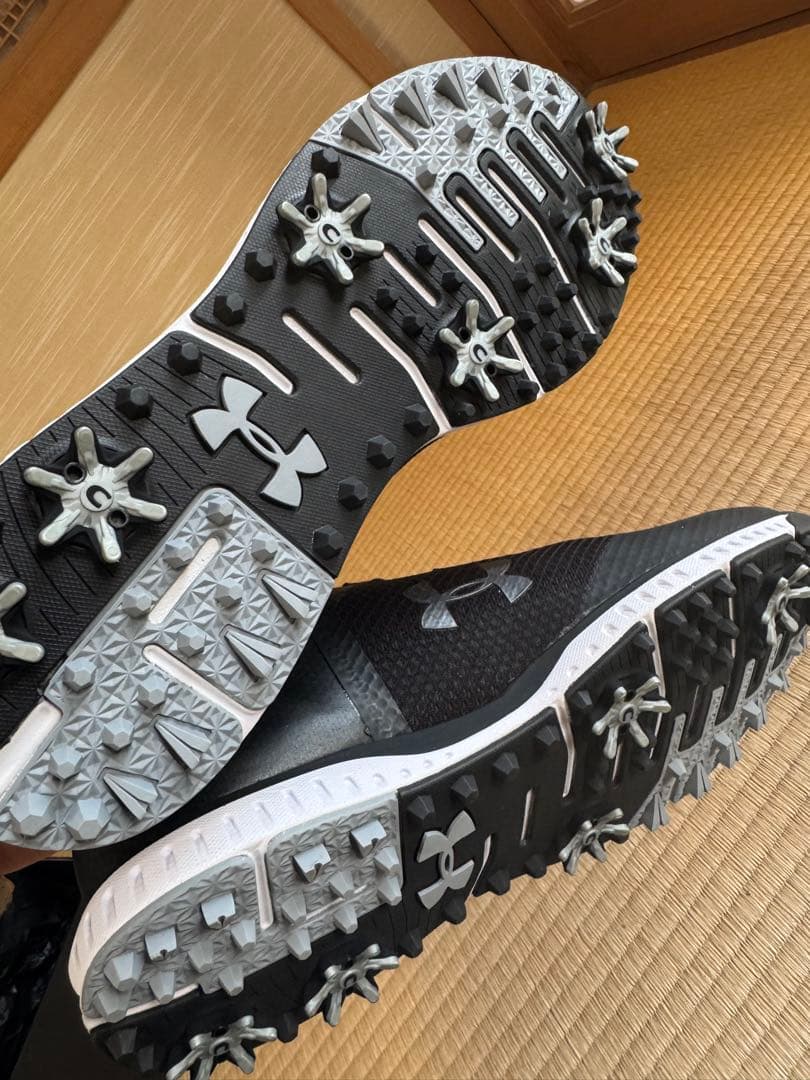 【新品未使用】アンダーアーマー ゴルフシューズ ブラック