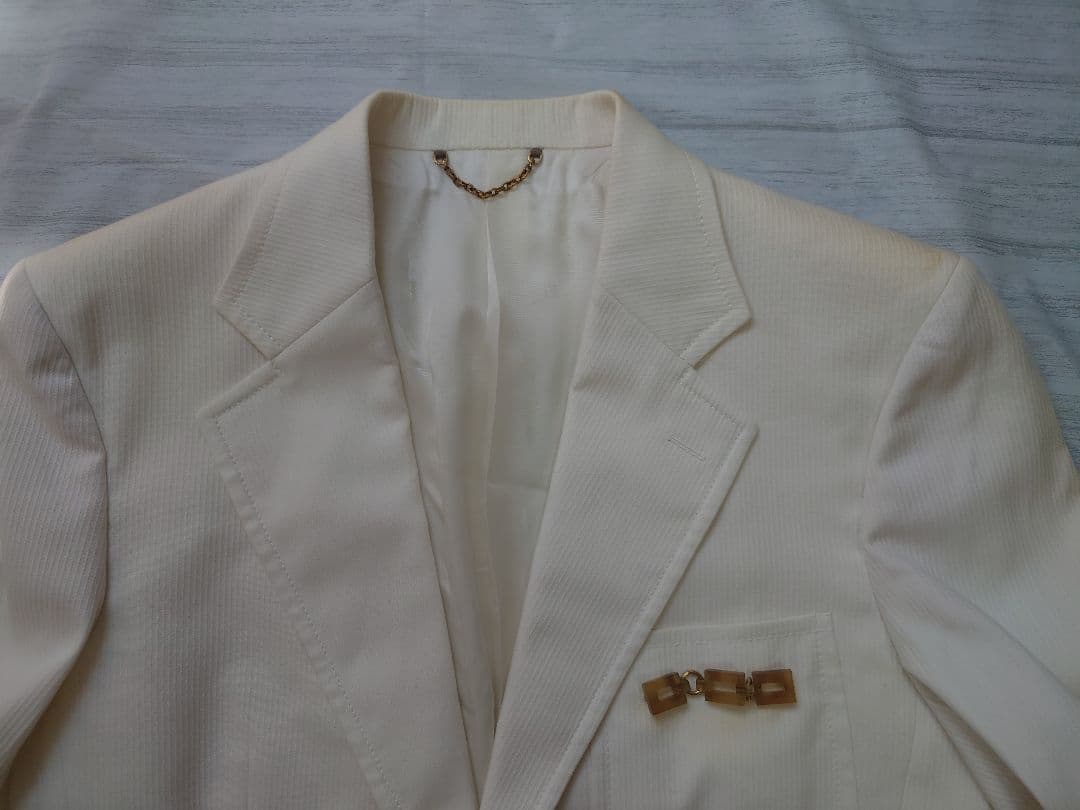 新品未使用 LOUIS VUITTON ホワイト テーラードジャケット 装飾付き