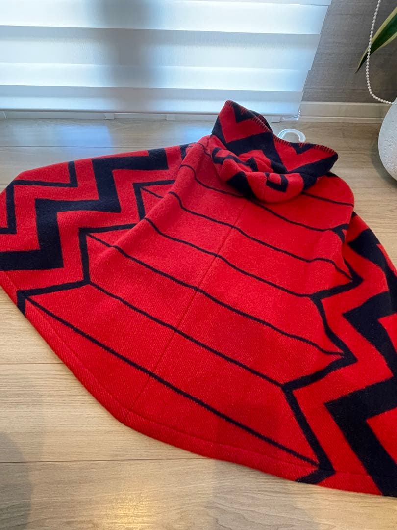 【LOUIS VUITTON】ルイヴィトン　レディース　ポンチョ