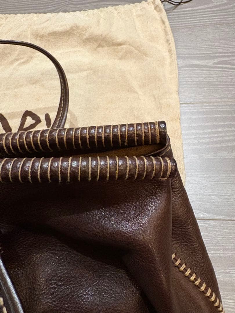 HENRY ダークブラウン レザーショルダーバッグ