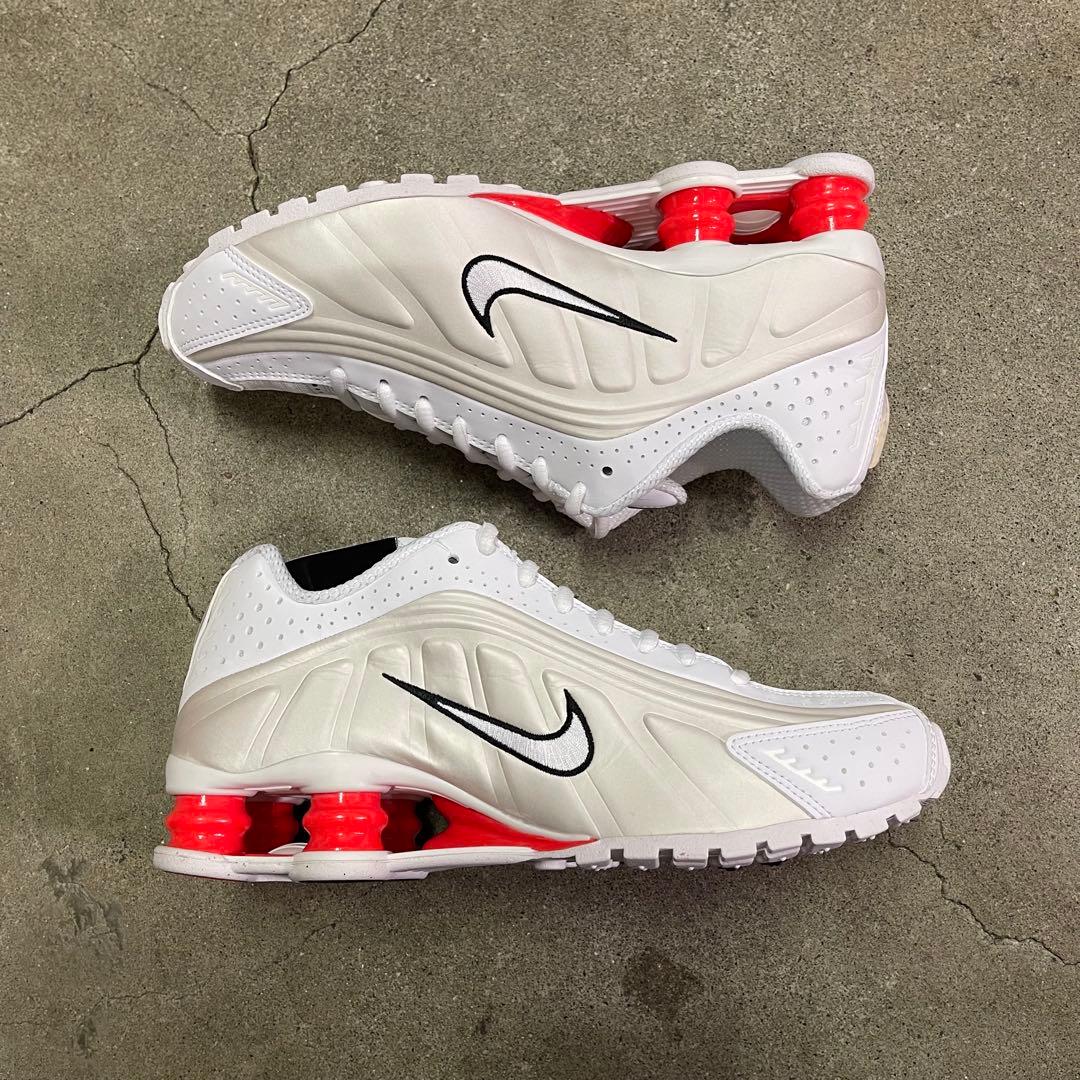 Nike Women's Shox R4 AR3565-103 24㎝