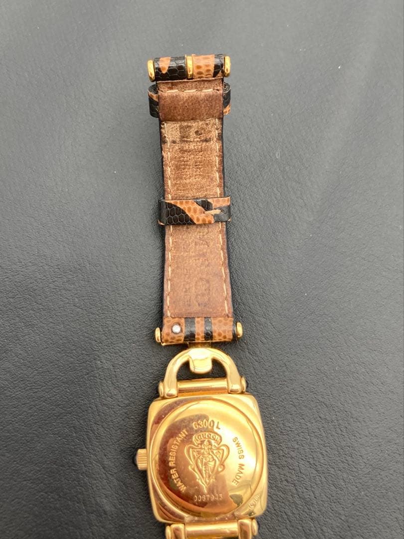 グッチ 腕時計 6300L クォーツ QZ ゴールド文字盤 ロゴベゼル