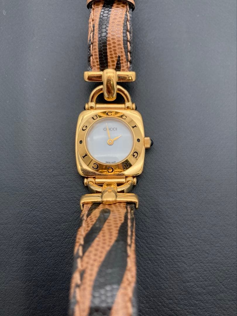 グッチ 腕時計 6300L クォーツ QZ ゴールド文字盤 ロゴベゼル
