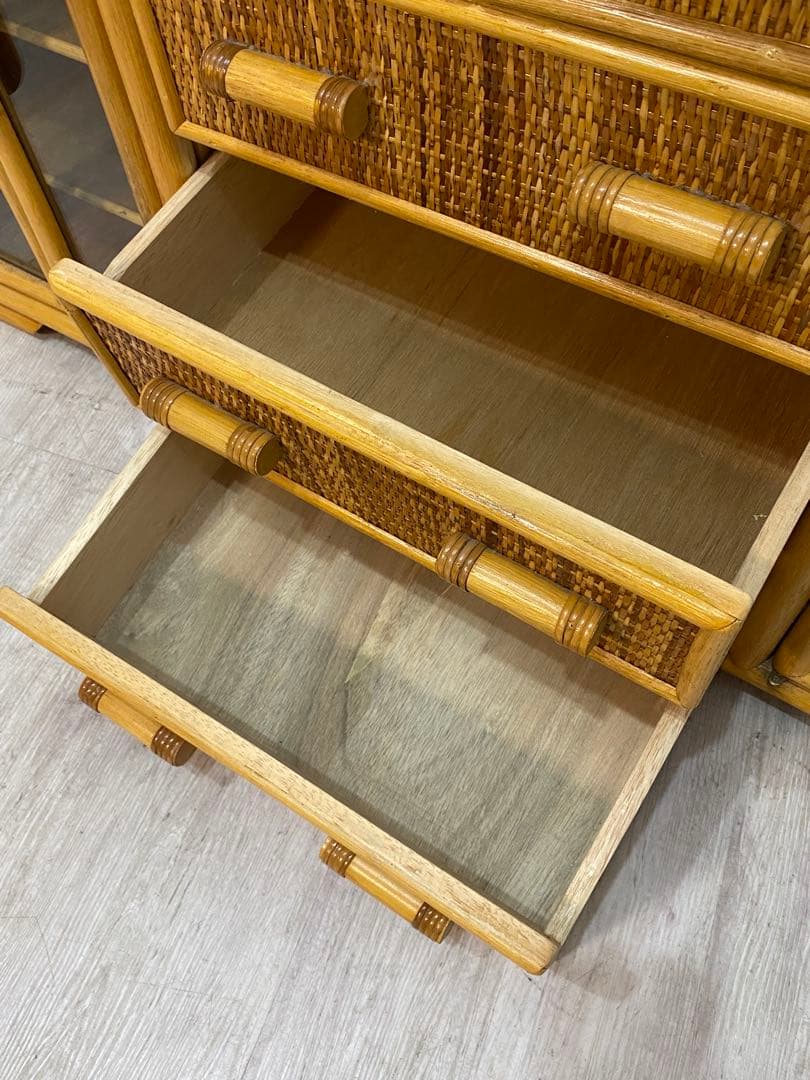 【東京都23区配送無料】ビンテージ　ラタン　チェスト　棚　サイドボード　収納　籠