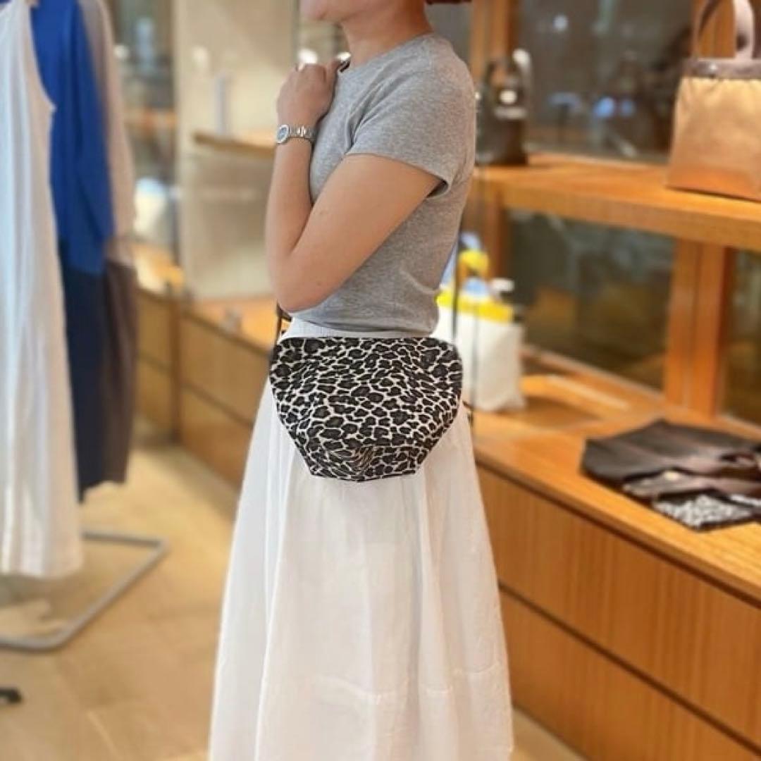 エルベシャプリエ 2885F ナイロン舟型ショルダーバッグS パンサーブラン