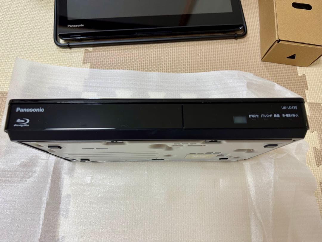 未使用パナソニックポータブルテレビUN-15LD12H [15V型 /防水対応