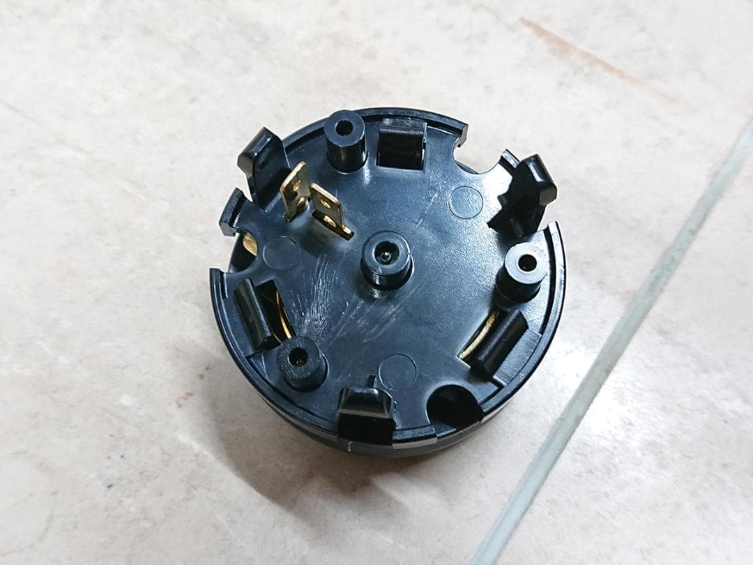 日産 スカイラインGT-R BNR32 純正ホーンボタン（後期型）