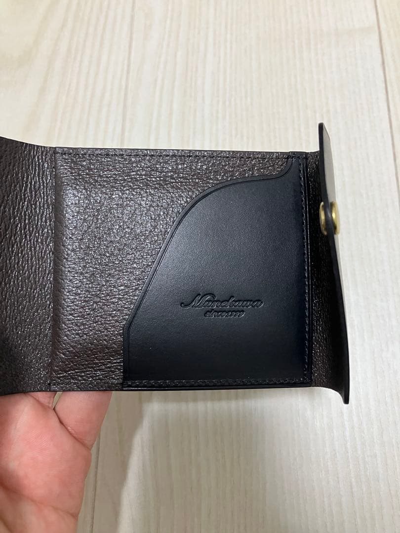 Munekawa　薄型二つ折り財布“Carriage”