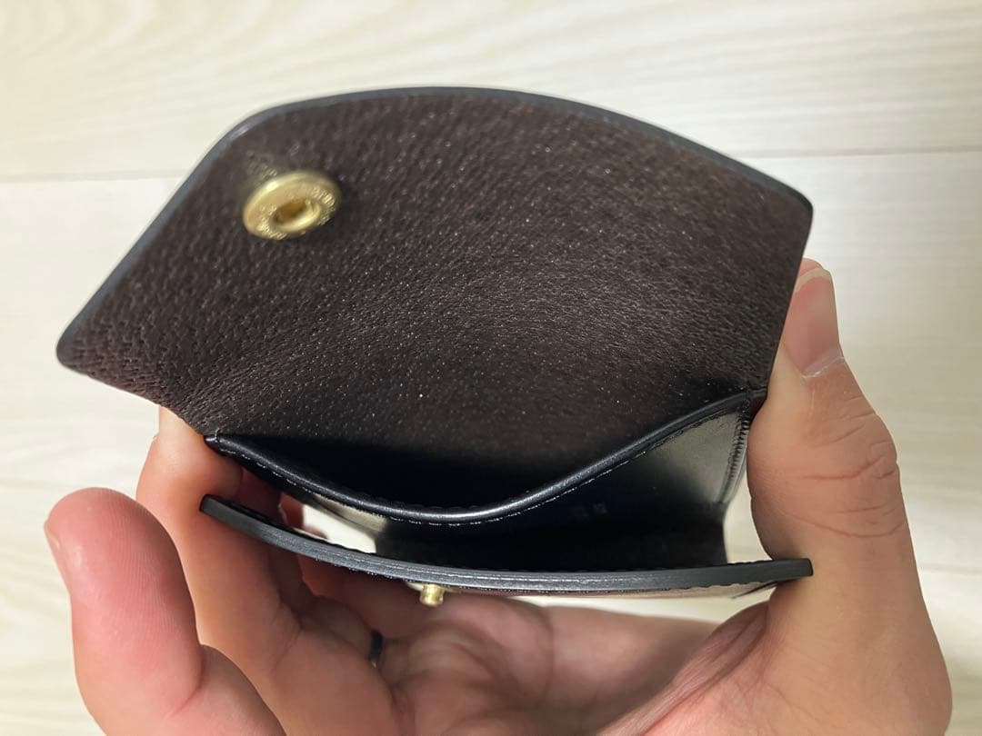 Munekawa　薄型二つ折り財布“Carriage”