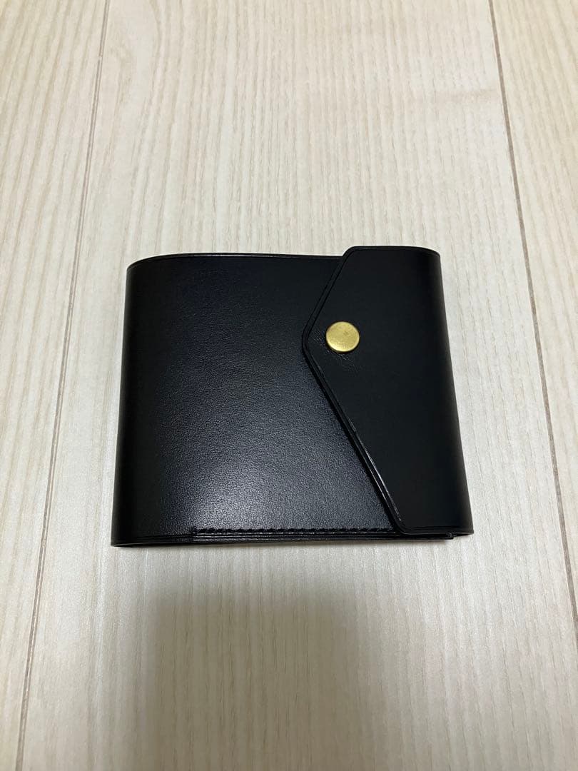 Munekawa　薄型二つ折り財布“Carriage”