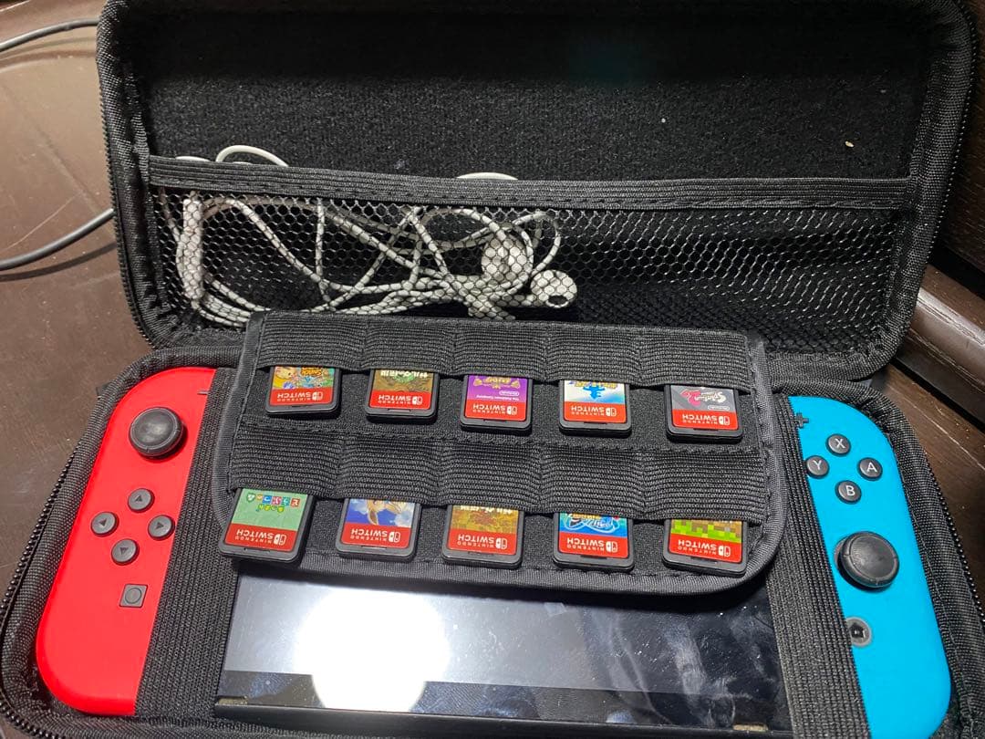 ニンテンドースィッチソフト10個セット定価6万以上。収納できる箱もお付けします。