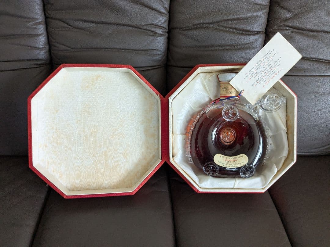 未開封 古酒 レミーマルタン ルイ13世 ベリーオールド バカラ替栓と箱付