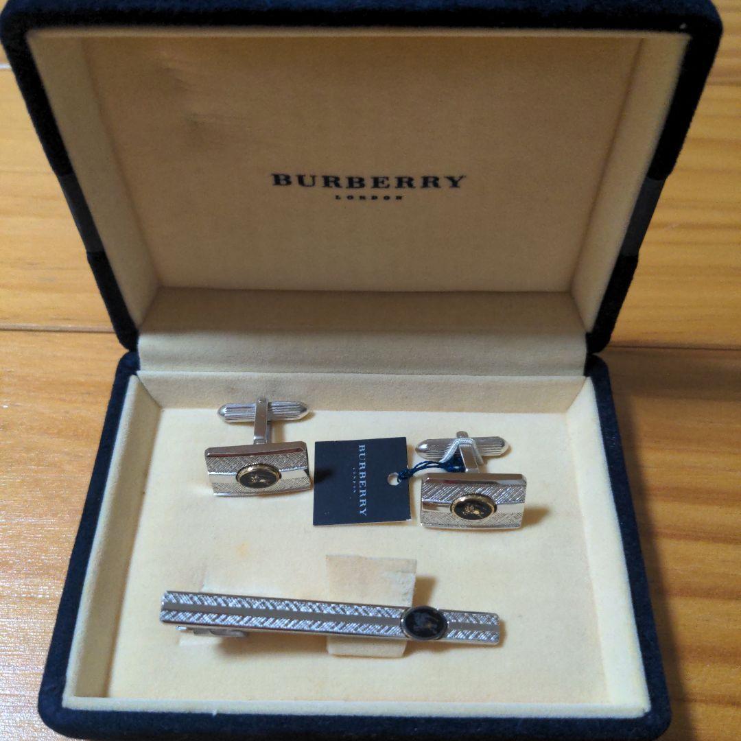 sora0526→BURBERRY カフスとネクタイピンセット