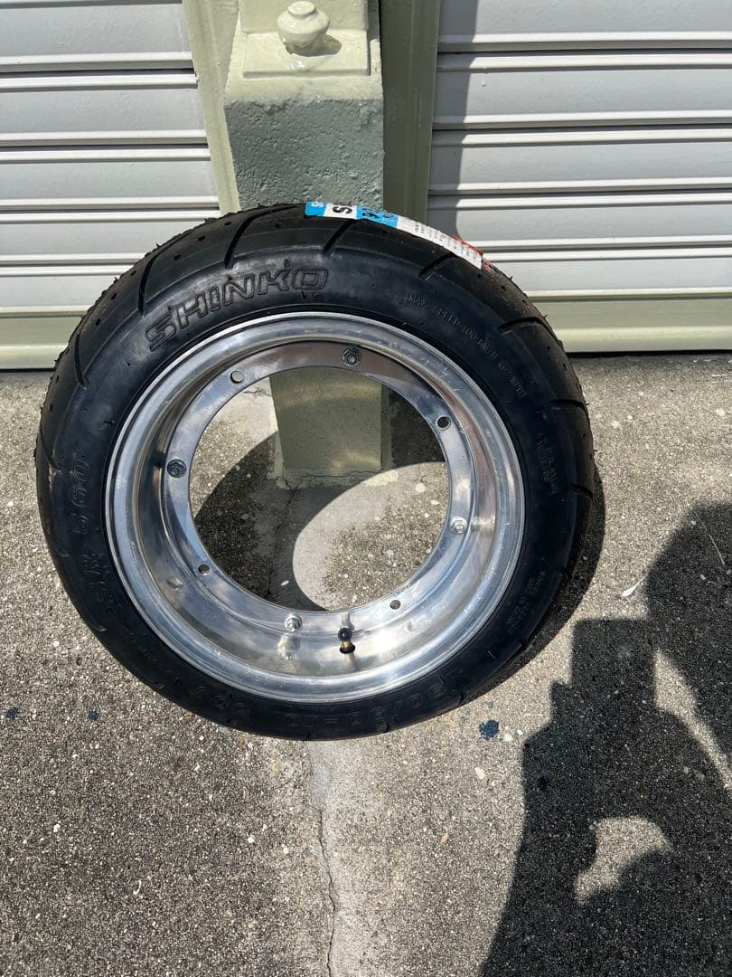 シャリー、ダックス十時ハブ用 4Jホイール 新品タイヤ、チューブ付き