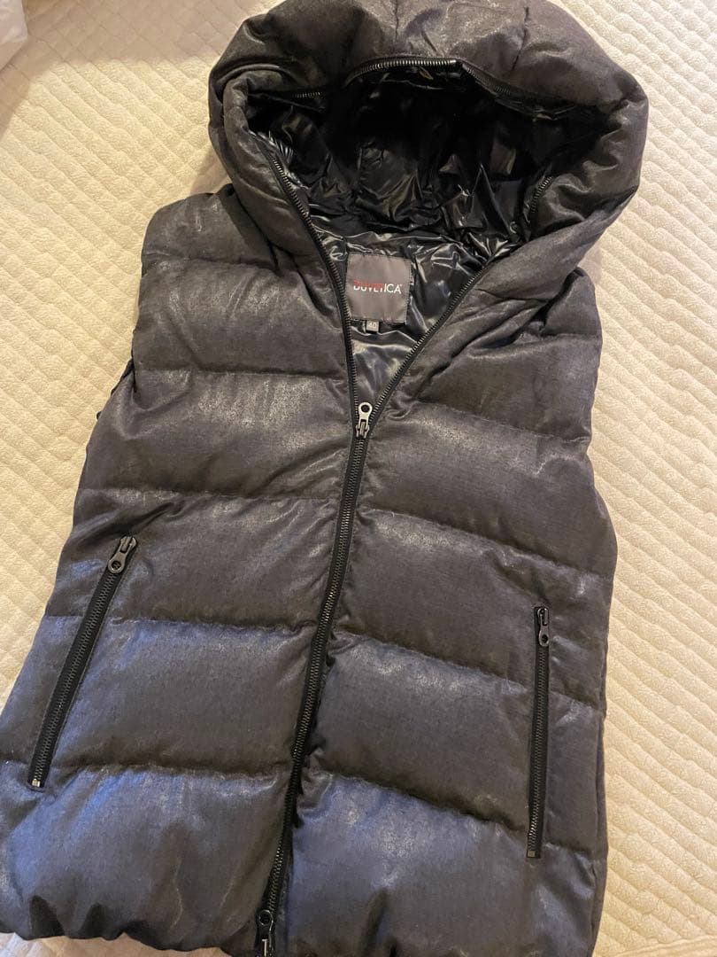 みーた DUVETICA ダウンベスト サイズ40 グレー