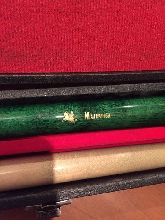 majestica  キュー ハードケース付き