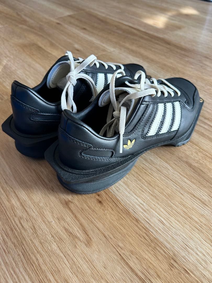 靴 adidas forum cubism 25.0cm