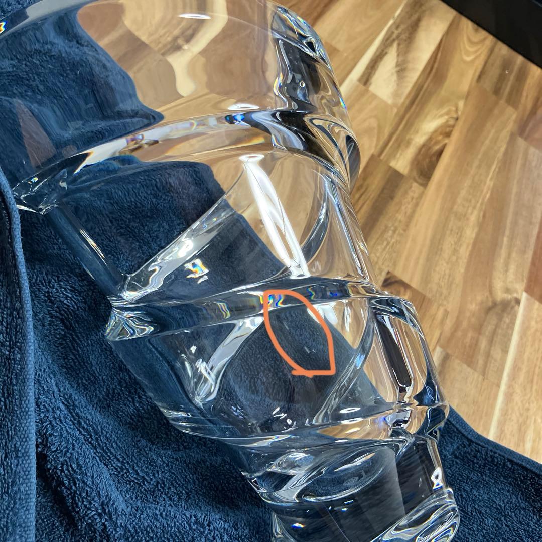 バカラ　花瓶　スパイラル