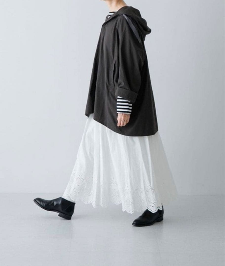 【新品未使用】かぐれ　フーディーチュニック　フーディチュニック　プルオーバー