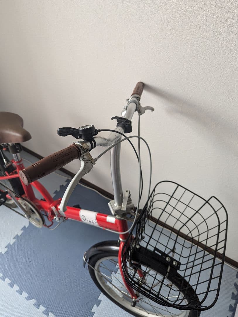 引き取り希望！ カゴ付き　赤色とデザインが可愛い　折りたたみ自転車　２０インチ
