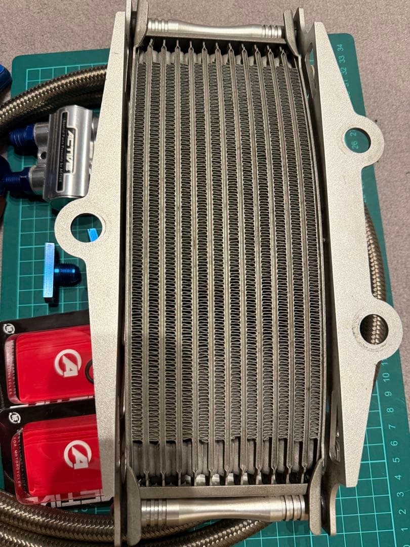 ojigi！ゼファー400 アクティブ　ラウンドオイルクーラー