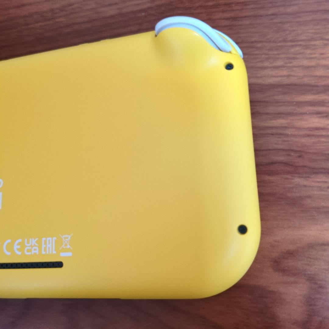 Nintendo Switch Lite イエロー